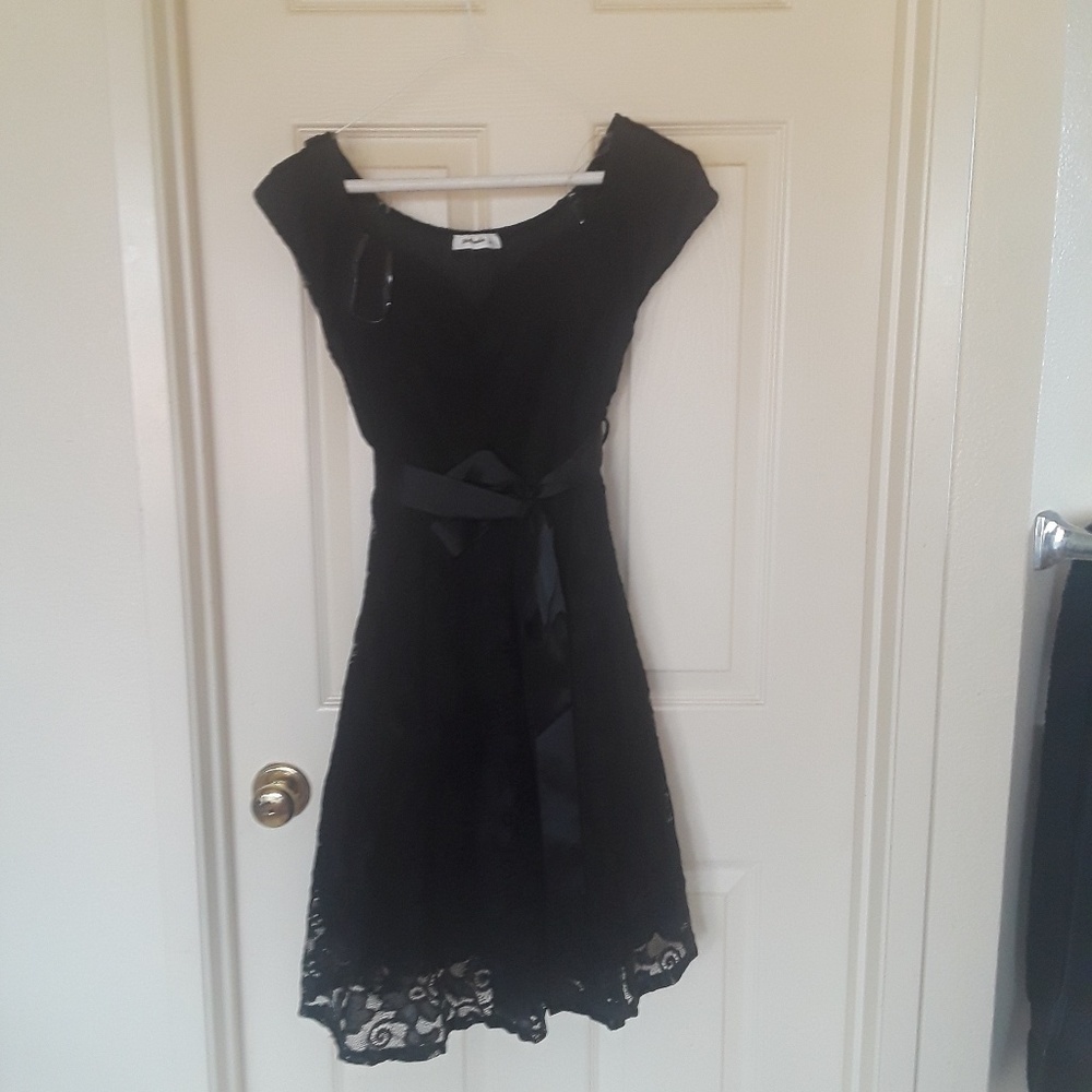Papaya black dress